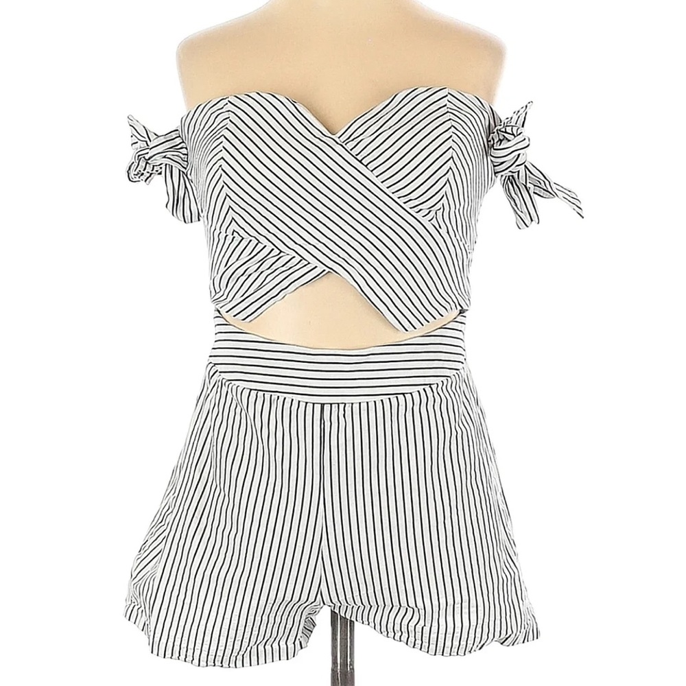 Privy Women White Romper size S
